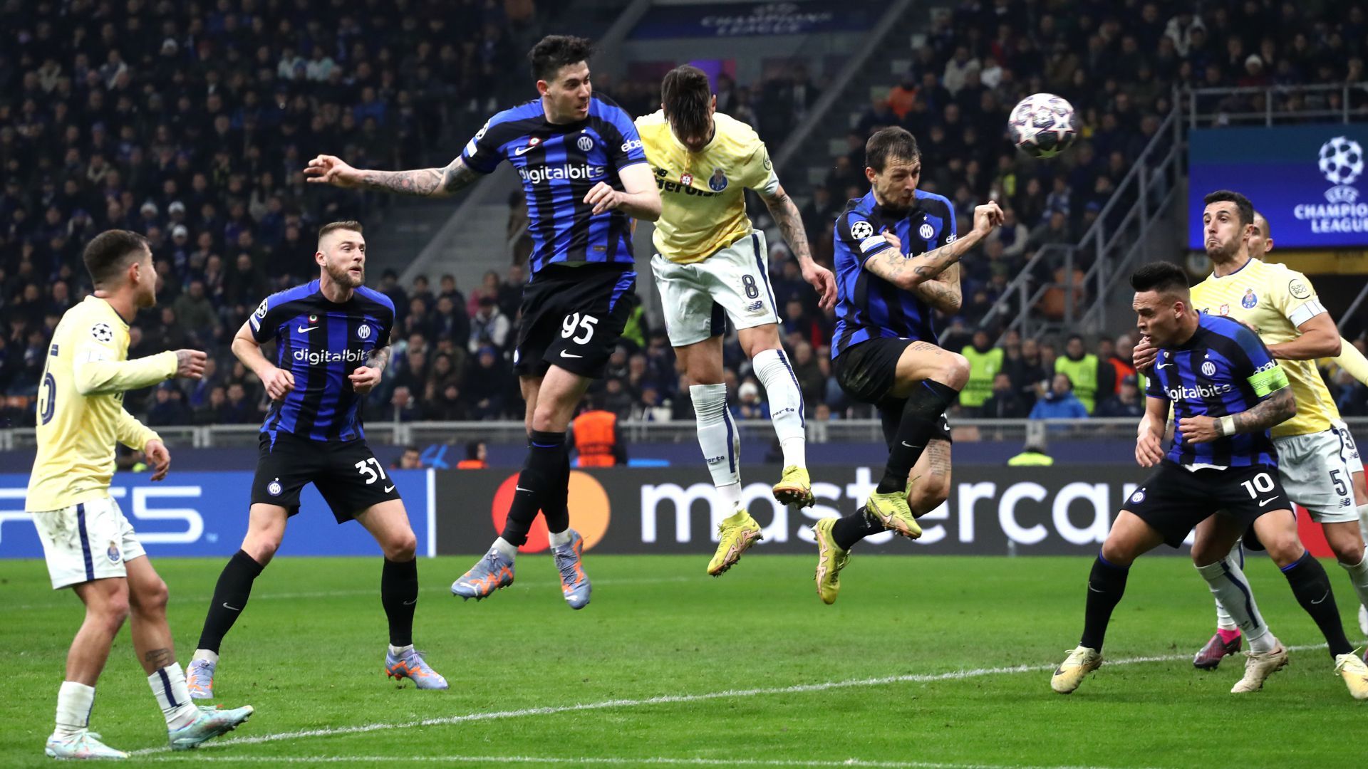 Alessandro Bastoni Inter Porto Champions League