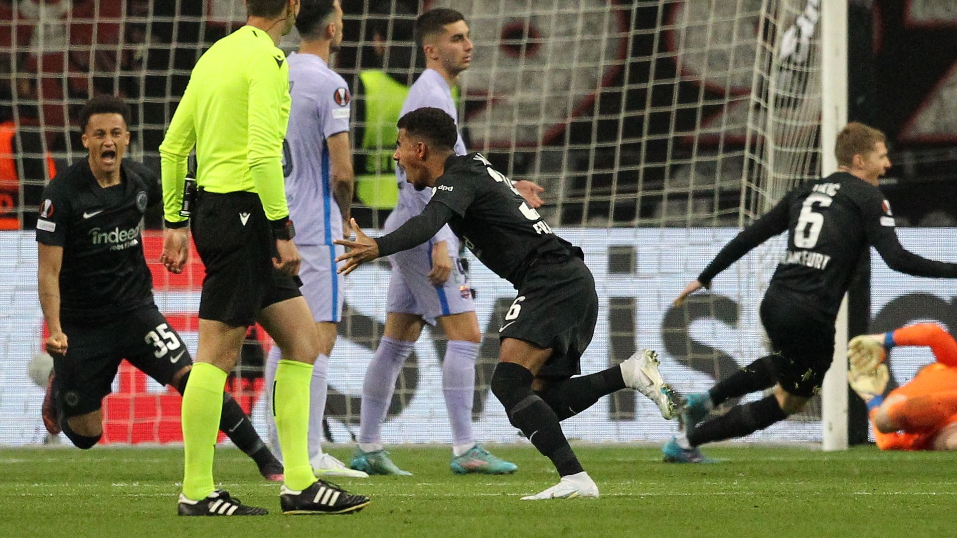 Knauff Eintracht Barcelona Europa League