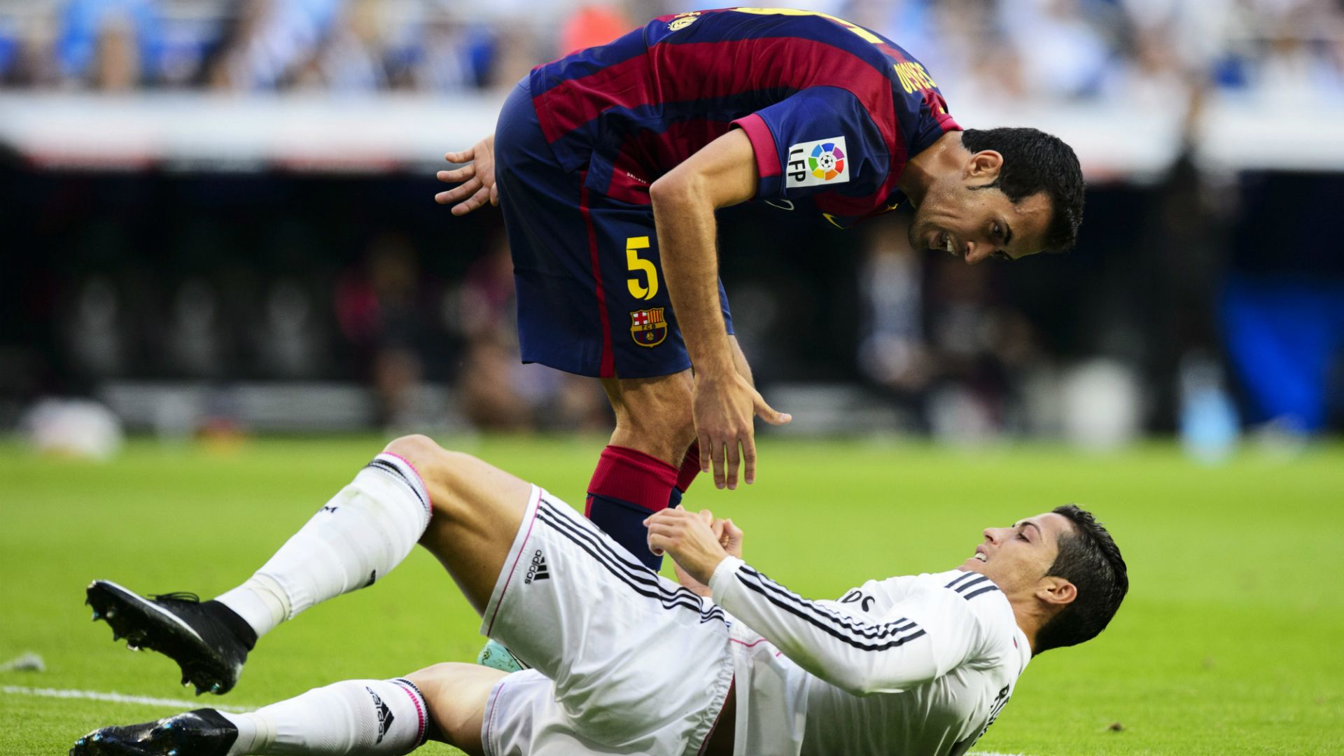 Cristiano Ronaldo Sergio Busquets Real Madrid Barcelona El Clasico La Liga 10252014