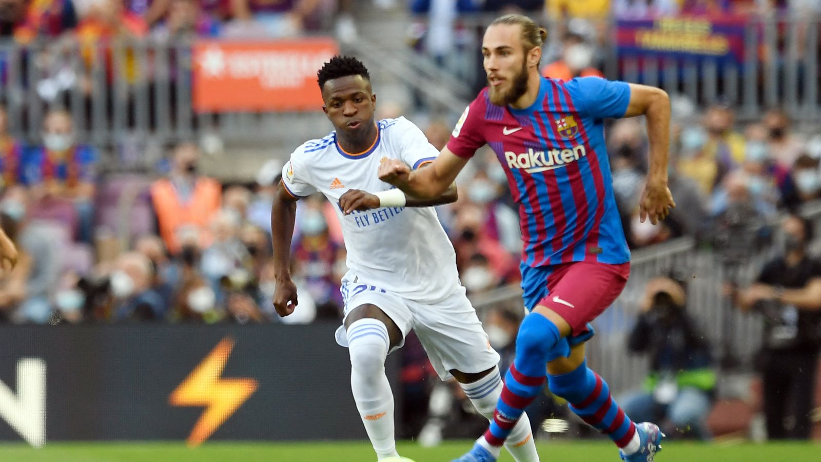 Vinicius Mingueza Barcelona Real Madrid LaLiga