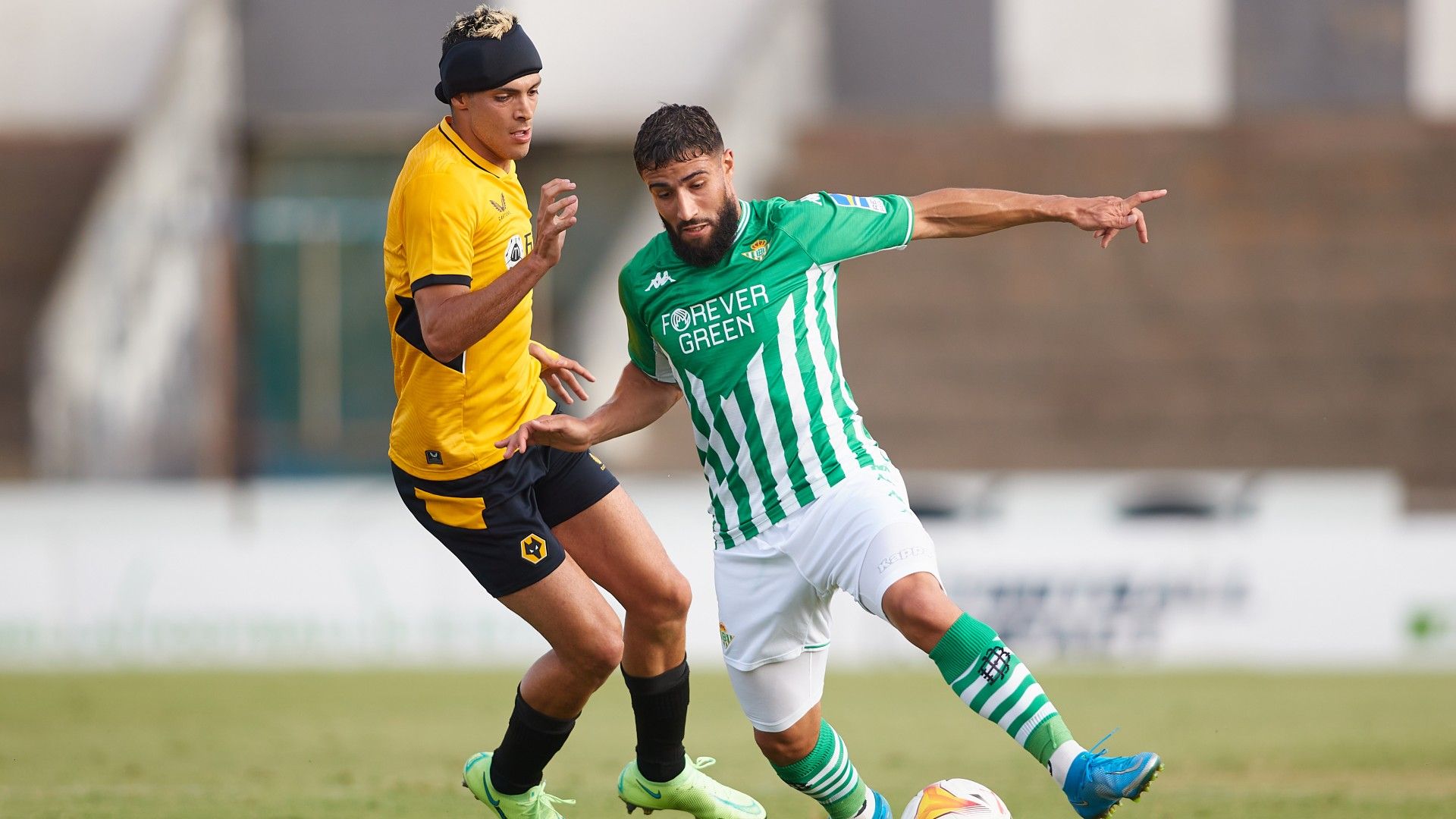 Raúl Jiménez Wolves Betis