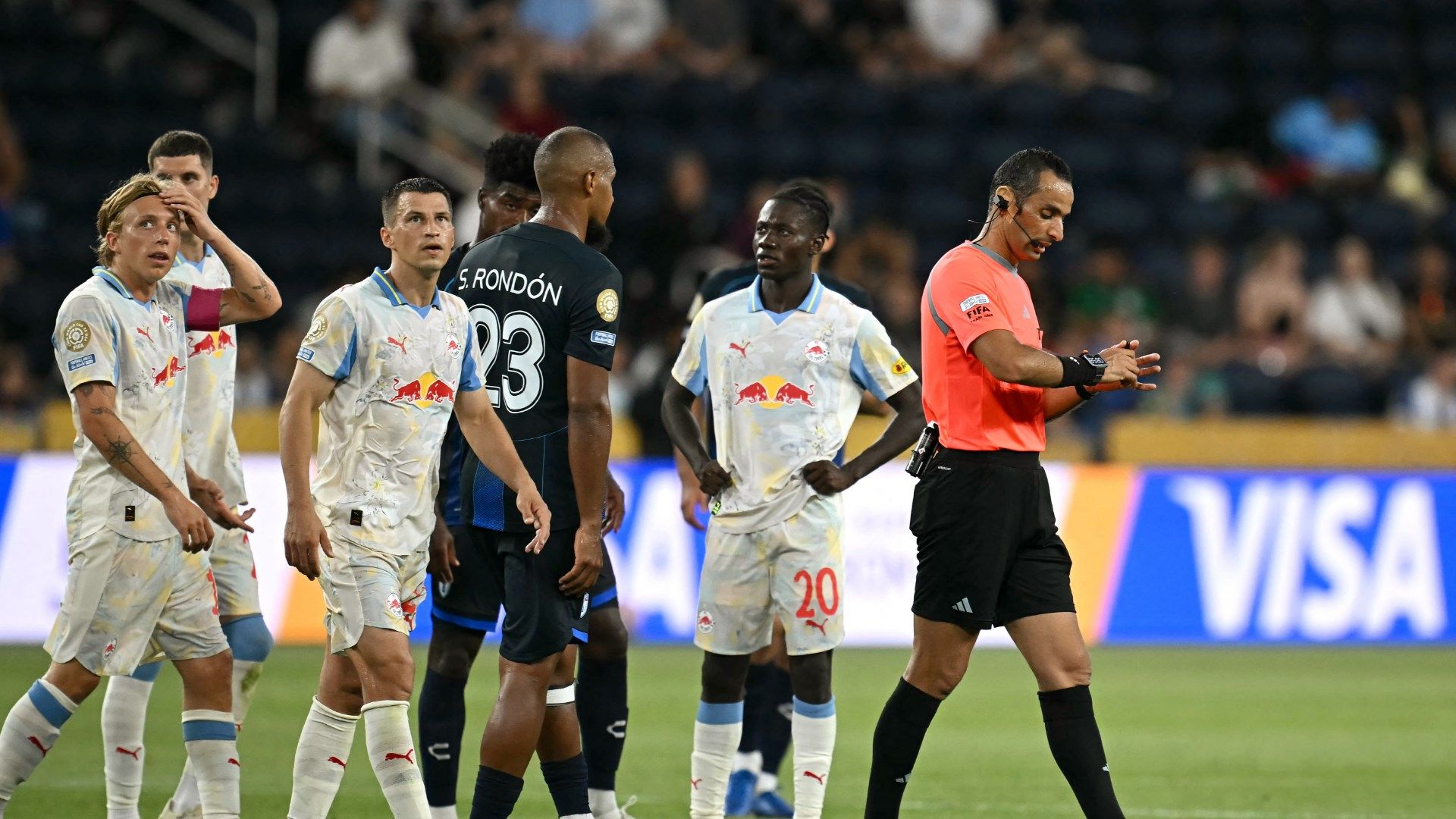 pachuca salisburgo sospesa