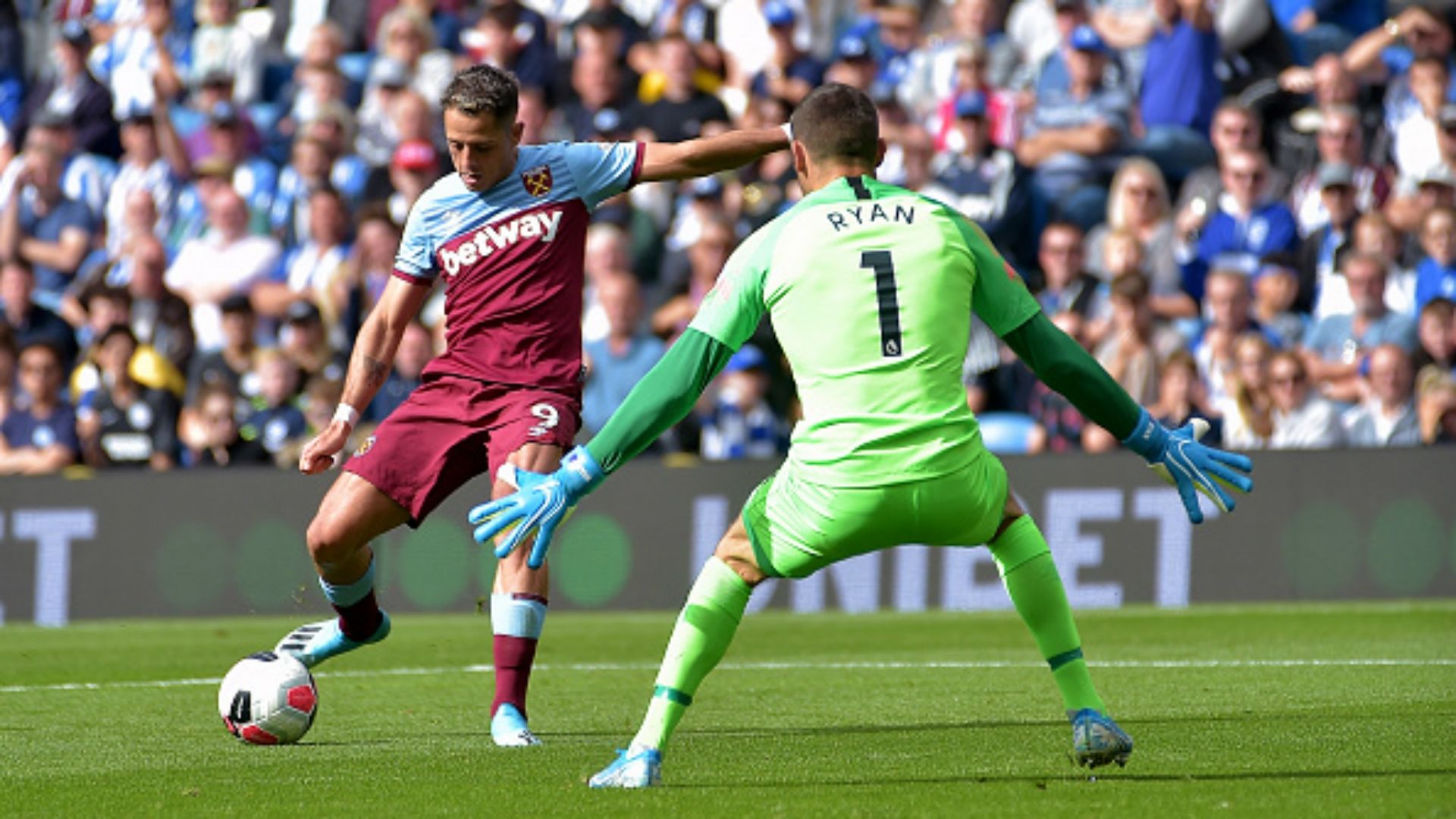 Chicharito West Ham - Brighton