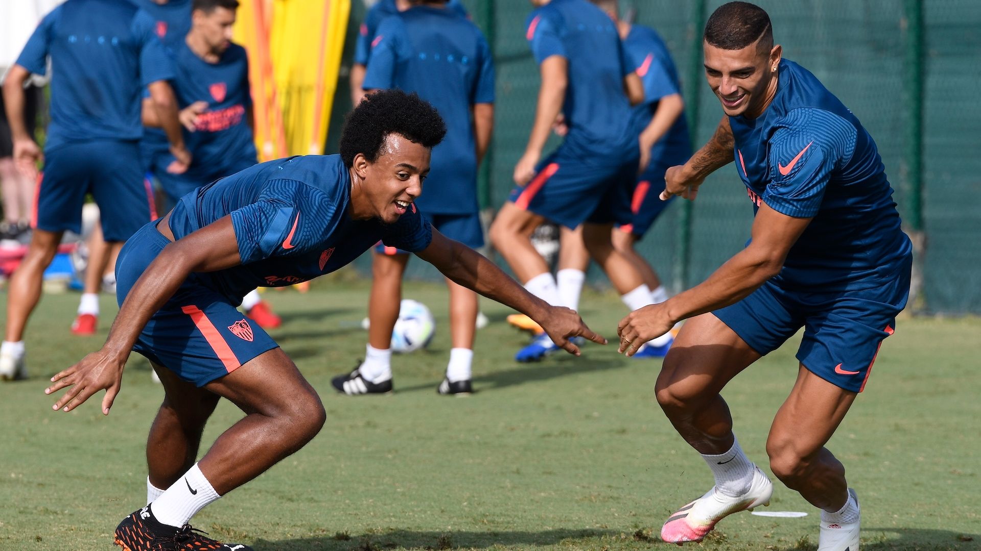 Kounde Diego Carlos Sevilla entrenamientos