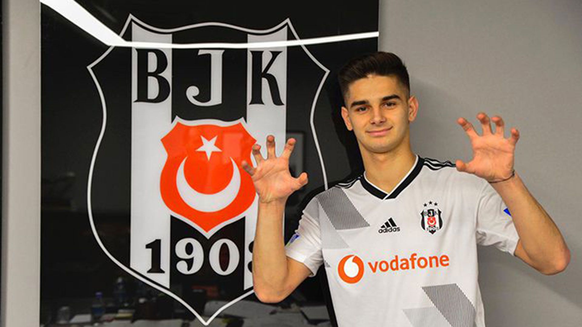 Ajdin Hasic Beşiktaş 01312020