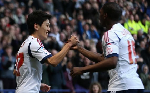 FA Cup, Bolton Wanderers v Sunderland, Lee Chung-Yong, Marvin Sordell (r)