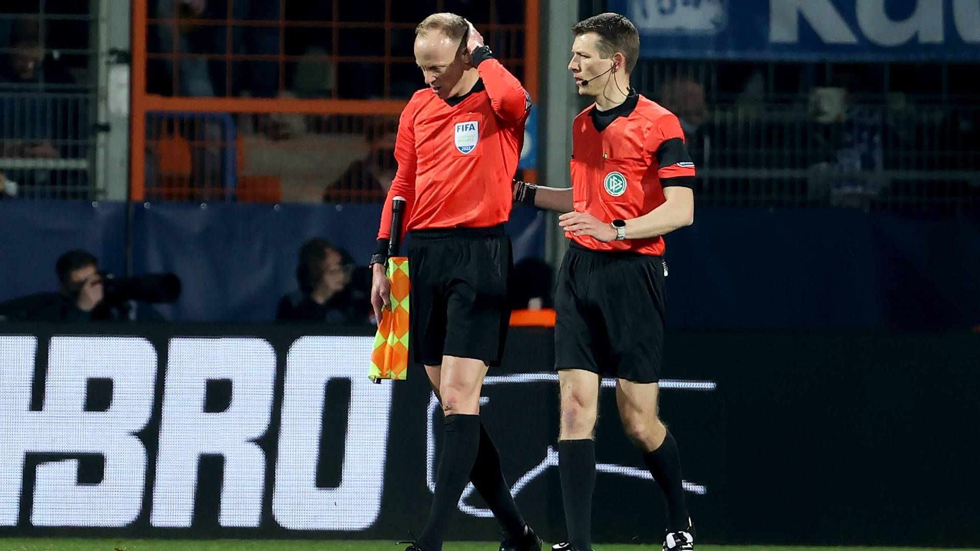 GER ONLY Linienrichter Bochum Gladbach