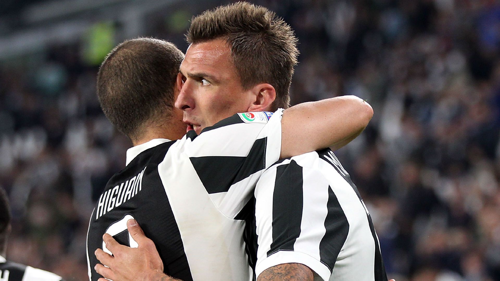 Mario Mandzukic Gonzalo Higuain Juventus Fiorentina