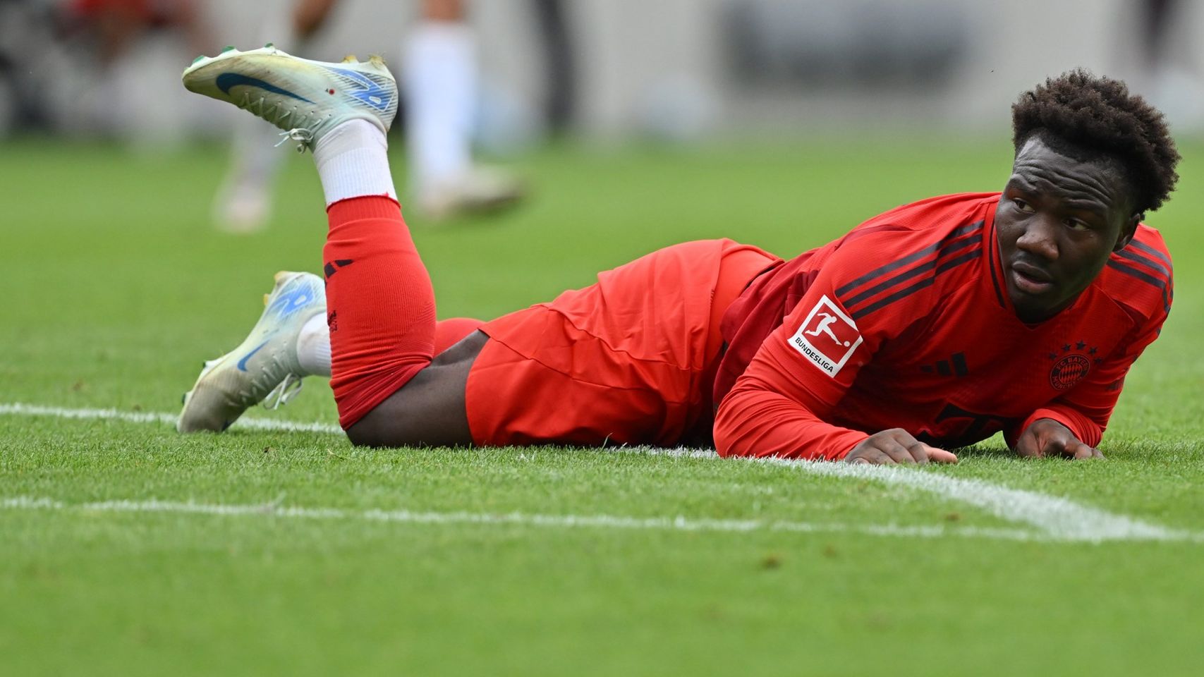 Nestory Irankunda Bayern 2024 HIC 2:1