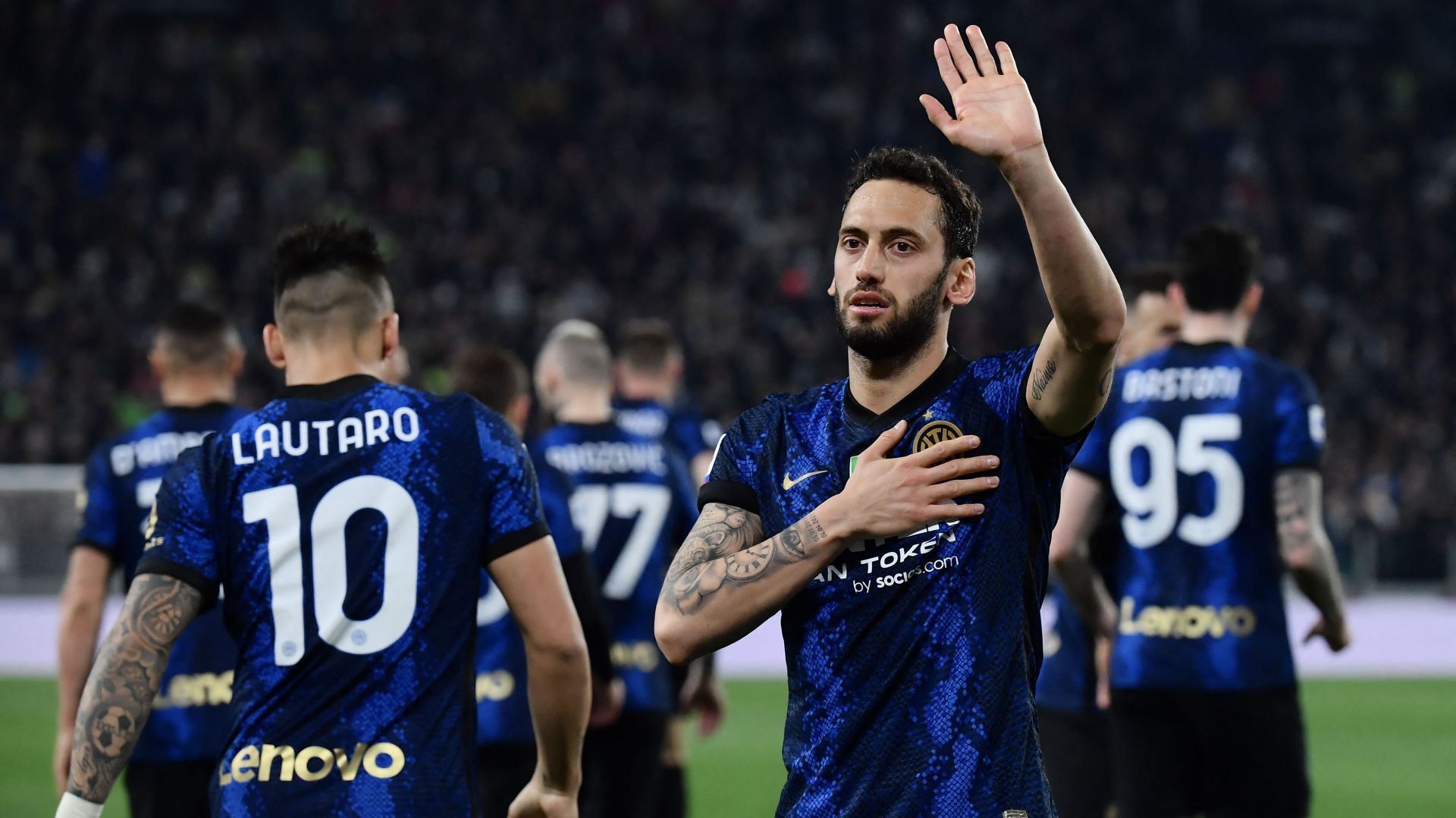 Calhanoglu Juventus Inter 2021 2022