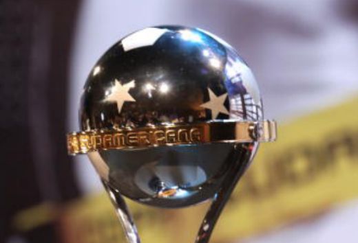 Copa Sudamericana trophy
