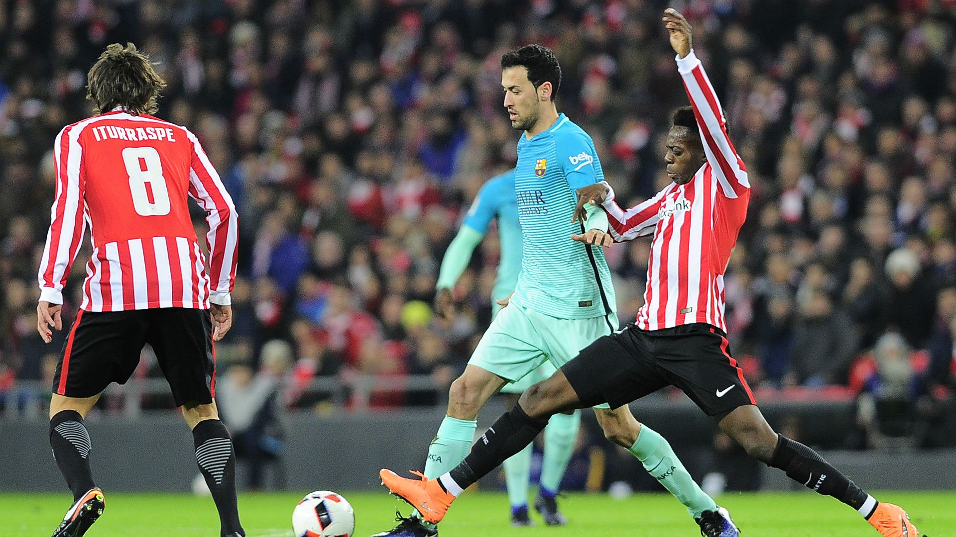 Sergio Busquets Inaki Williams Athletic Bilbao Barcelona Copa del Rey