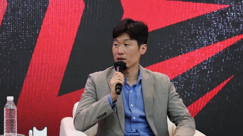 Park Ji-sung also came out and said, “I made a resolution”… “The system has completely collapsed, and the reversal of the appointment is the decision of the KFA and Coach Hong Myung-bo”