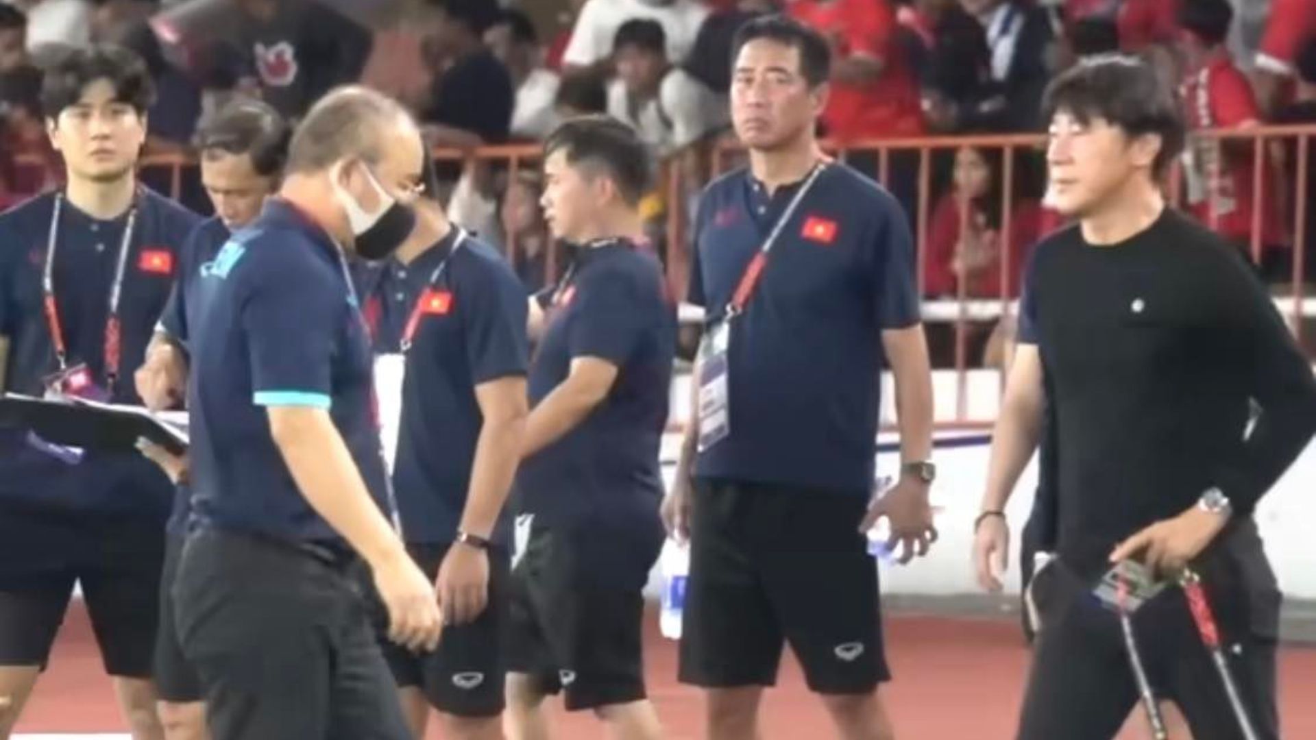 พัค ฮัง ซอ - ชิน แท ยง