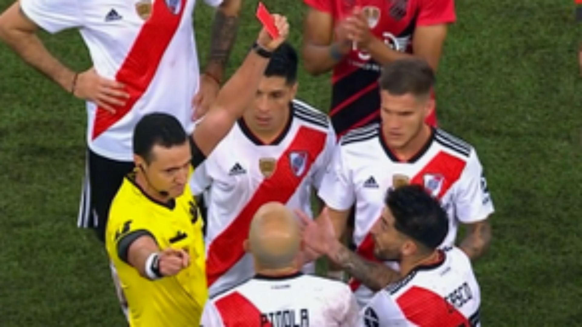 CAPTURA Roja Milton Casco Athletico Paranaense River Recopa Sudamericana 22052019