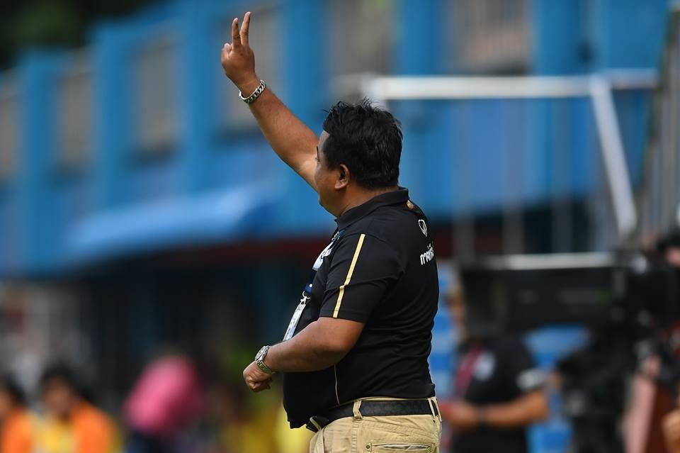 จเด็จ มีลาภ