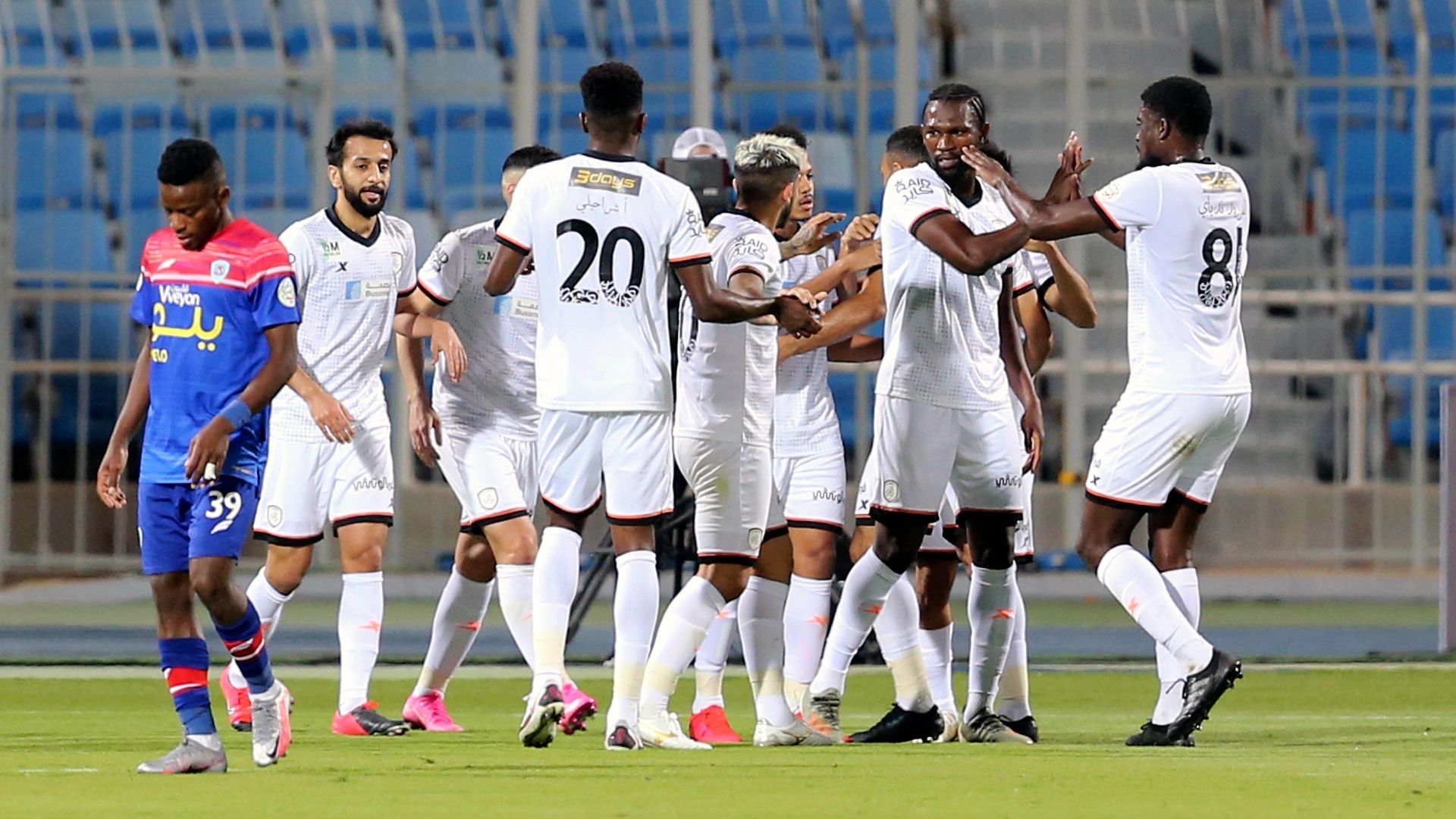 الشباب أبها الدوري السعودي 2020-2021