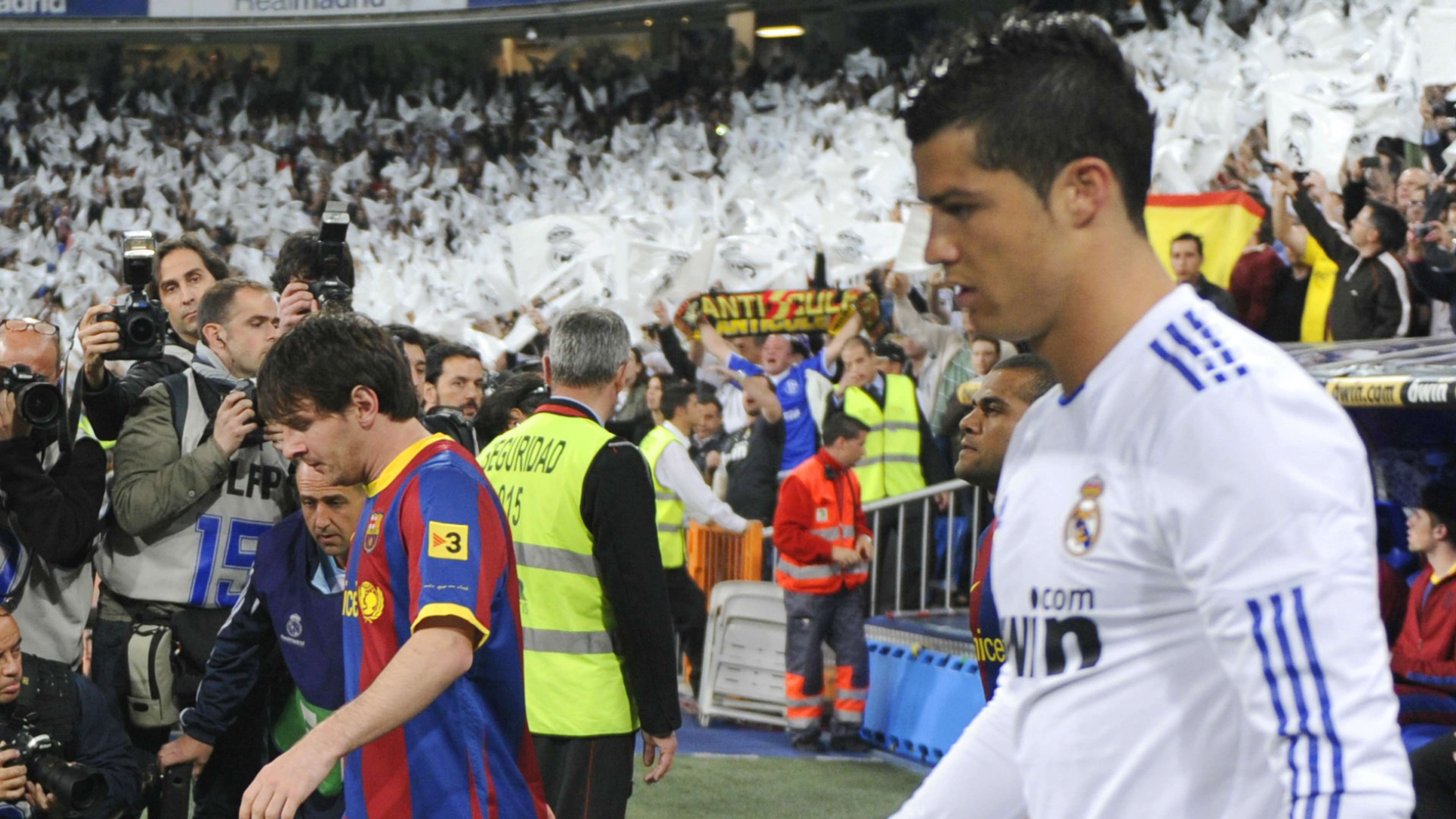 Lionel Messi Cristiano Ronaldo Real Madrid Barcelona Santiago Bernabeu La Liga 16042011