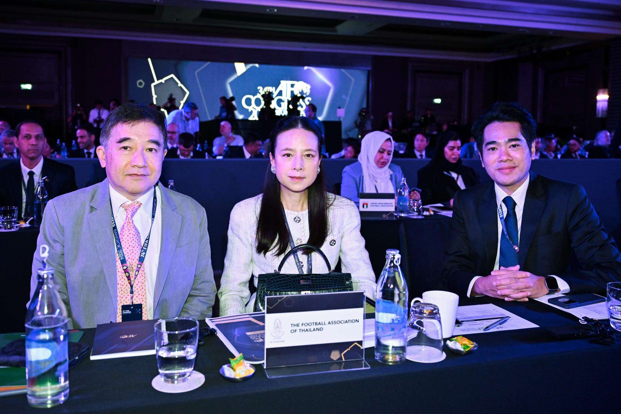 นวลพรรณ ล่ำซำ