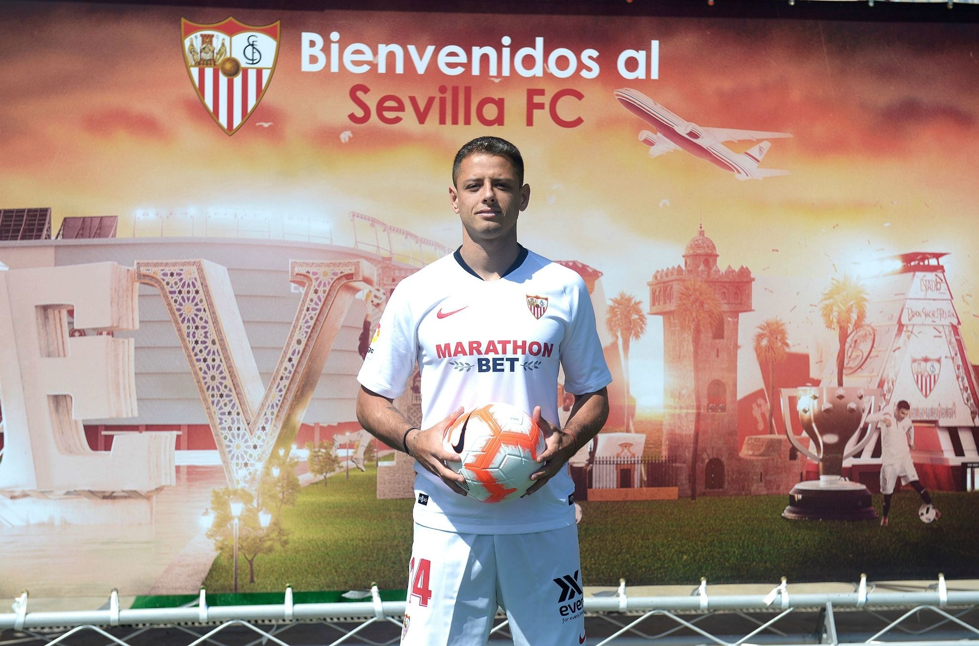 Chicharito Hernández