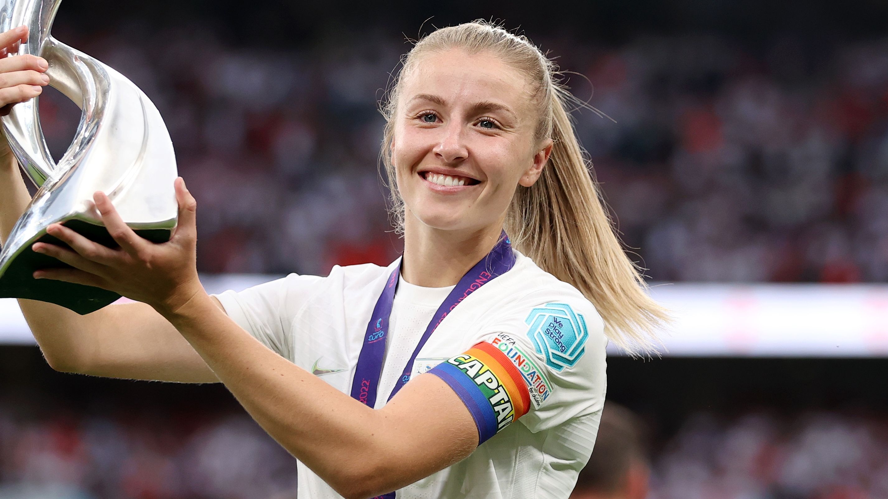 Leah Williamson England 2022
