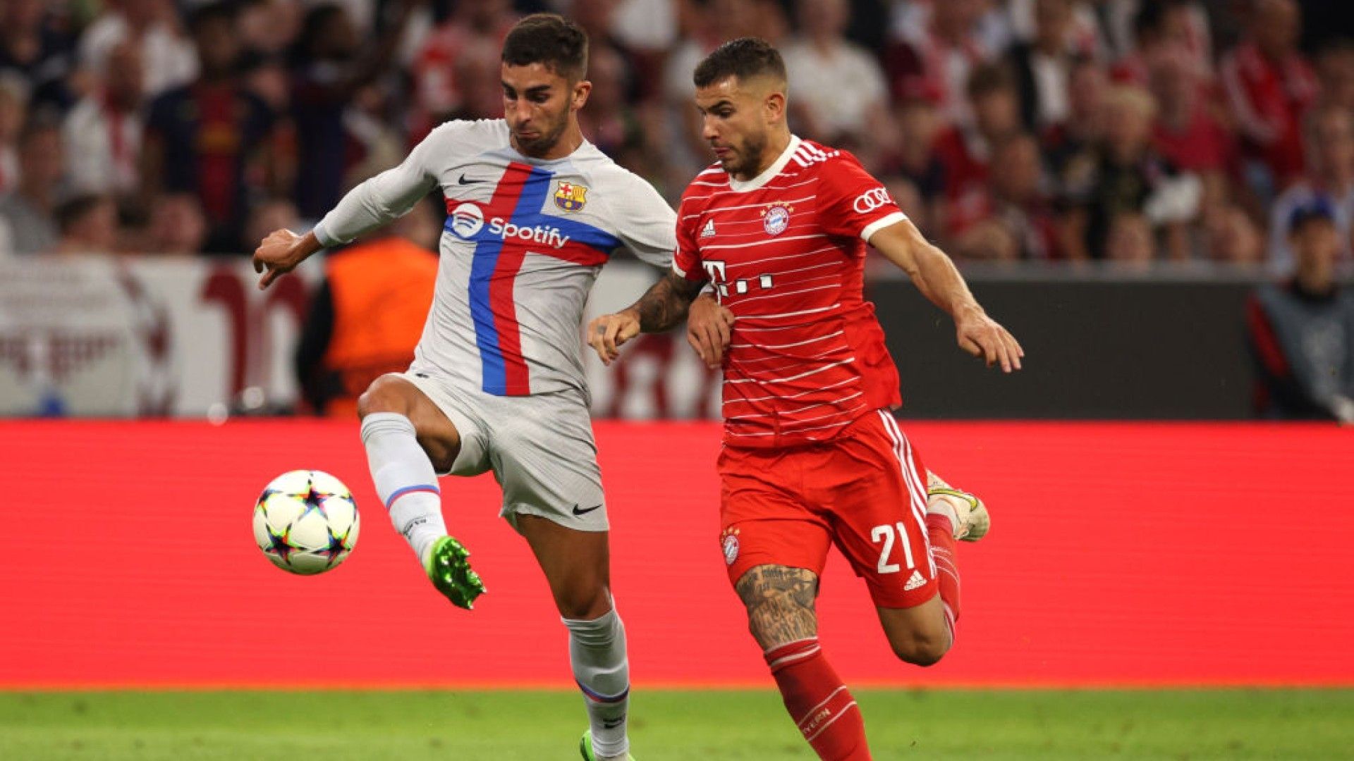 Lucas Hernández Ferrán Torres Bayern Barcelona Champions League 2022