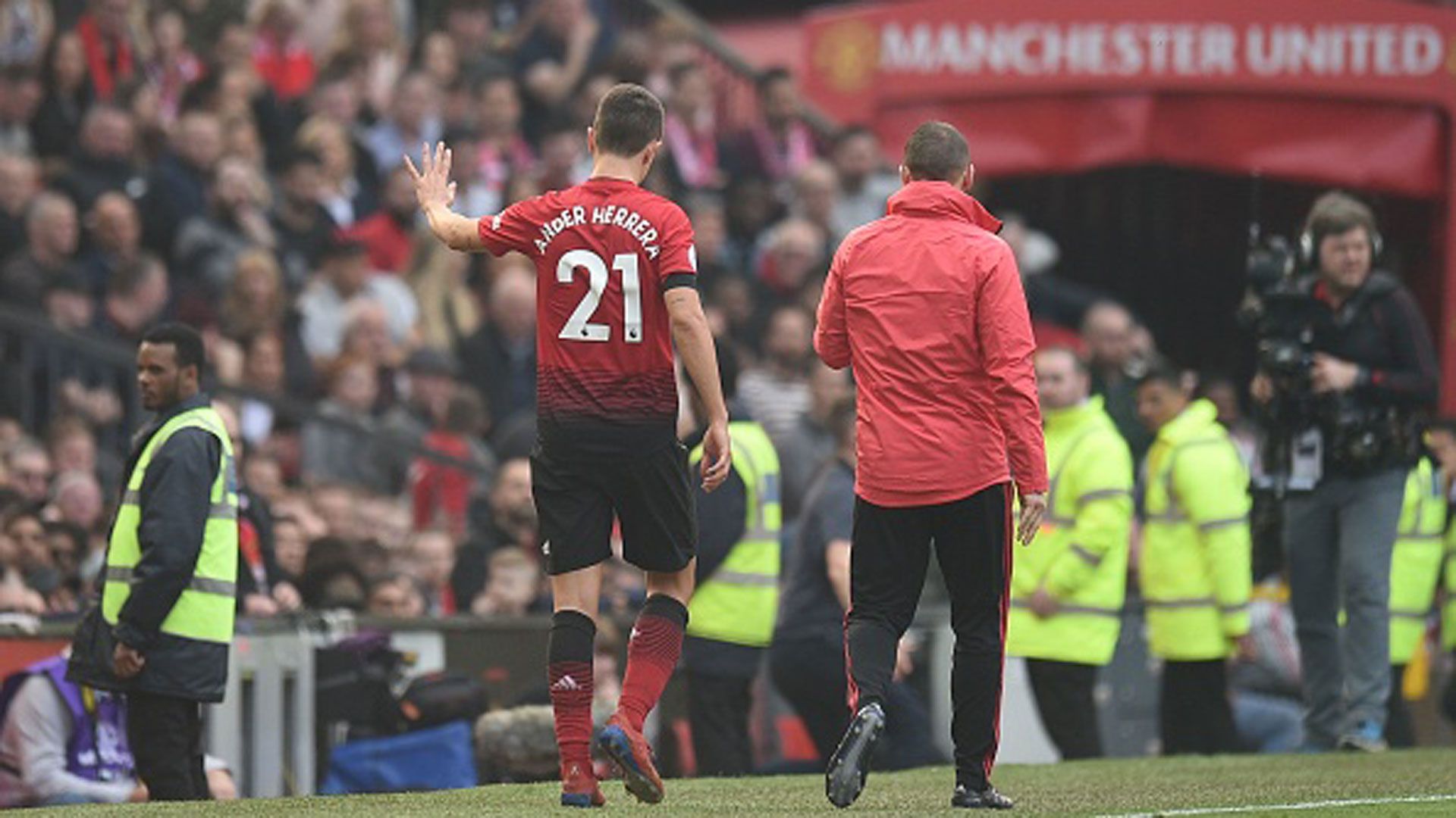 Ander herrera injury old trafford