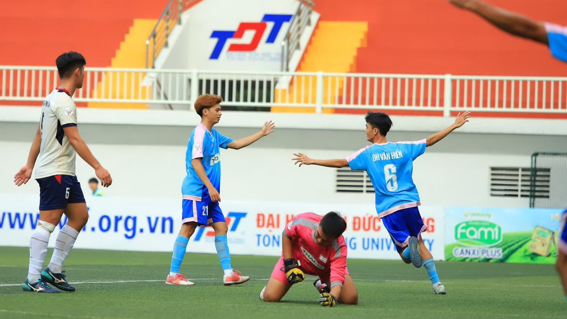 CLB Bóng Đá Đại Học Văn Hiến