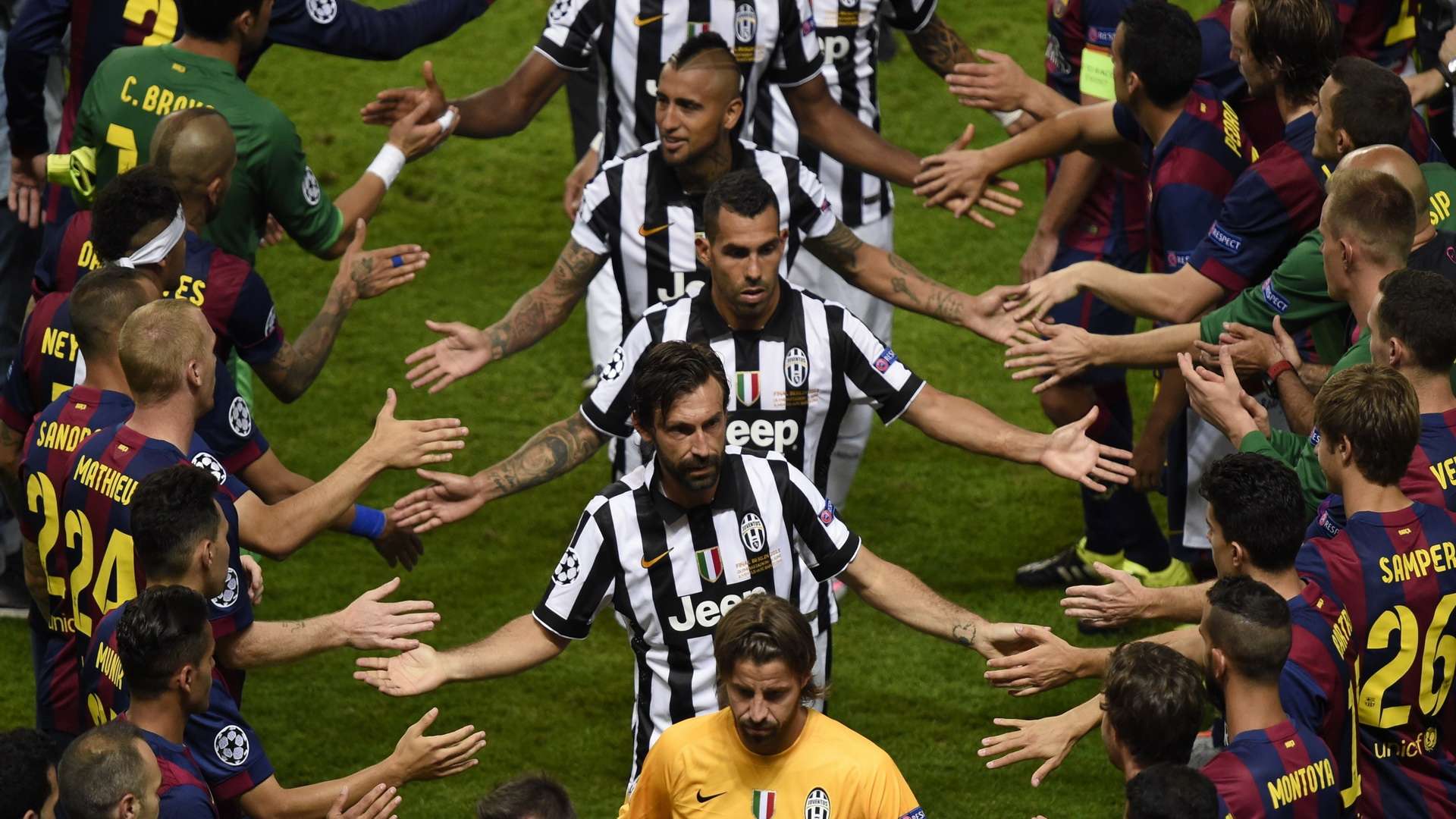 Carlos Tevez Buffon Pirlo Pogba Juventus Barcelona