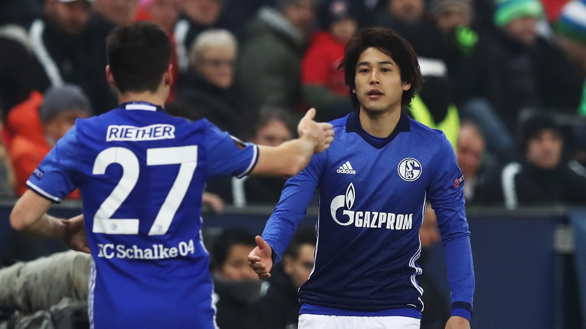 ウニオンベルリン　内田篤人　背番号2 ユニフォーム　サイズM ウニオンベルリン 内田篤人 背番号2 ユニフォーム サイズM