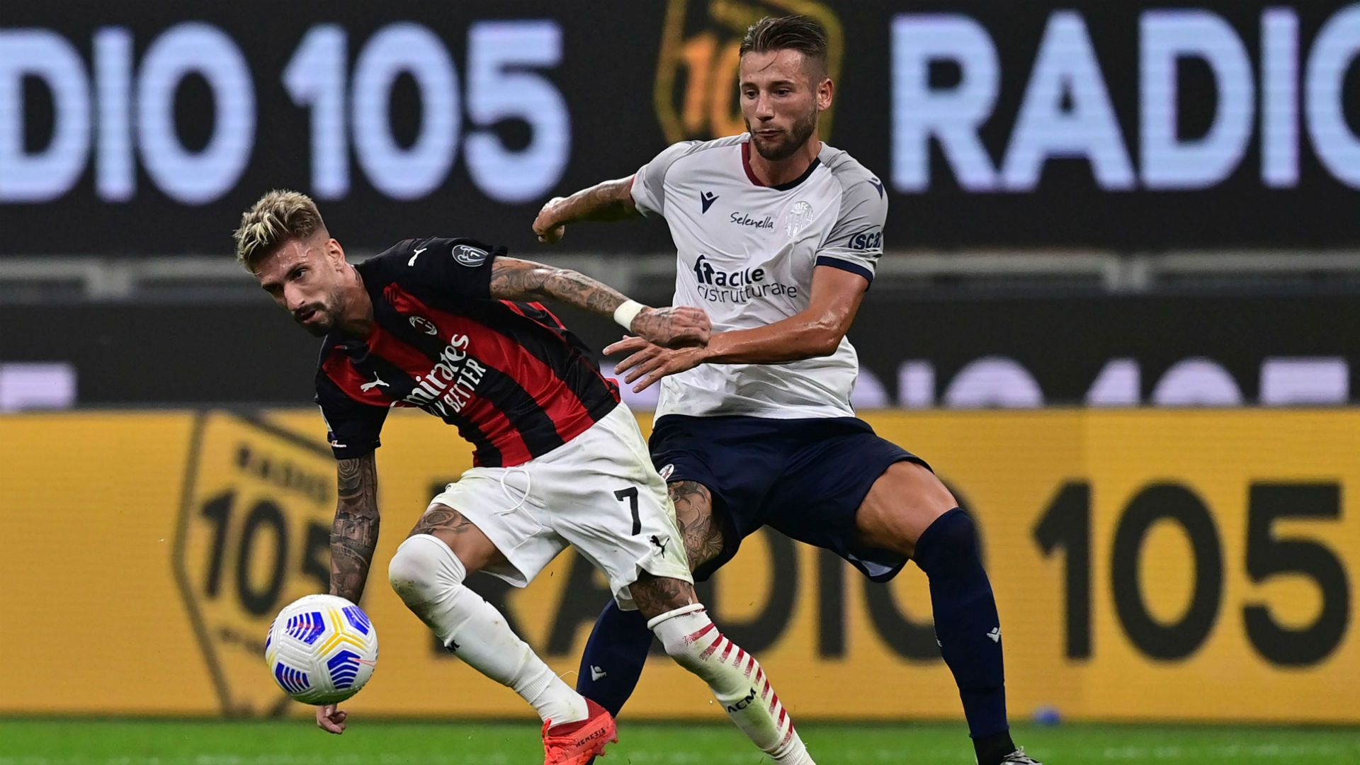 Samu Castillejo Mitchell Dijks Milan Bologna