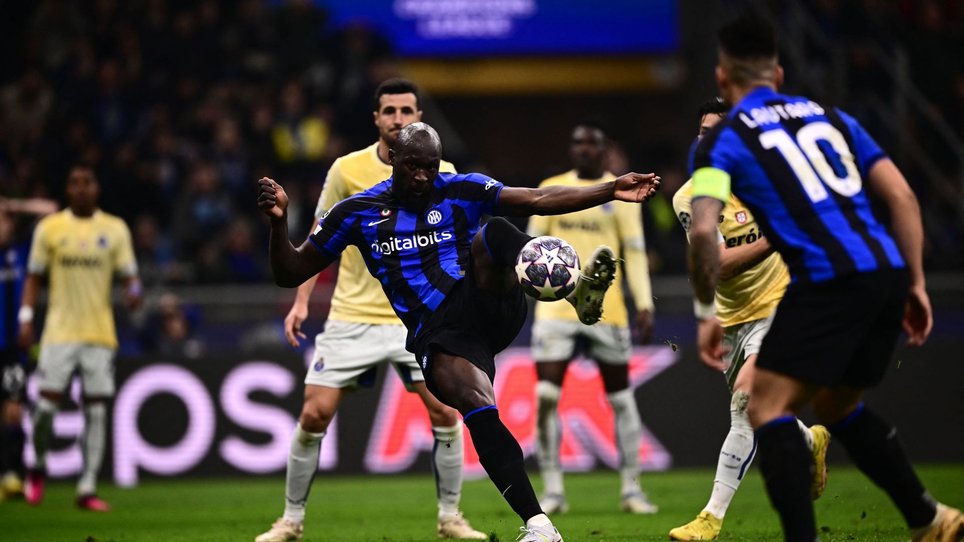 Romelu Lukaku Inter Porto Champions League