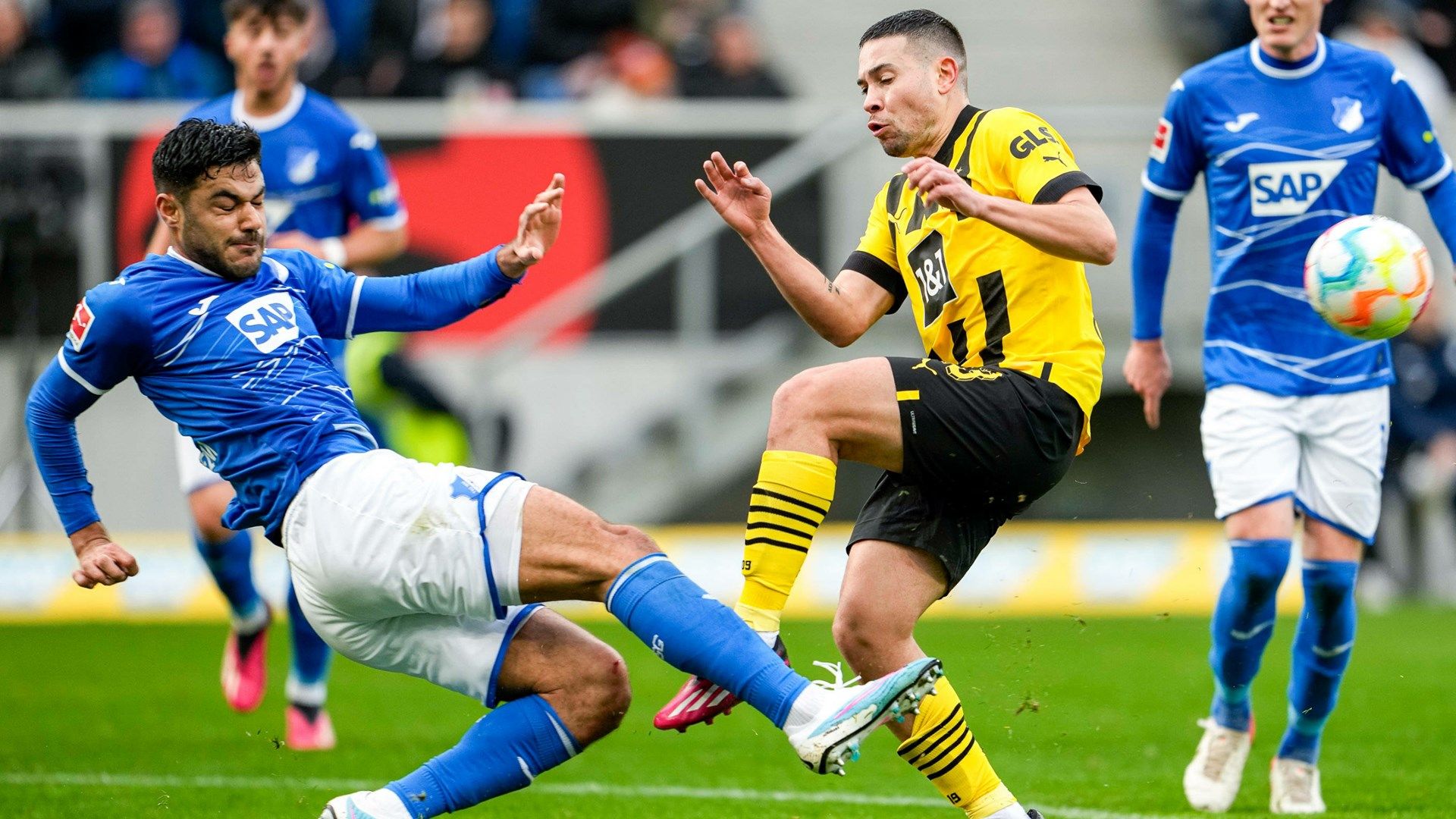 ONLY GERMANY Ozan Kabak Raphael Guerreiro 1899 Hoffenheim Borussia Dortmund Bundesliga 2023