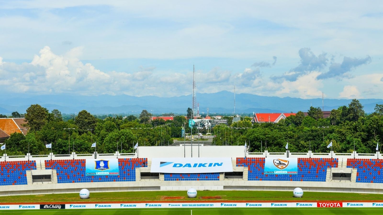 สนามกีฬาสมโภชเชียงใหม่ 700 ปี