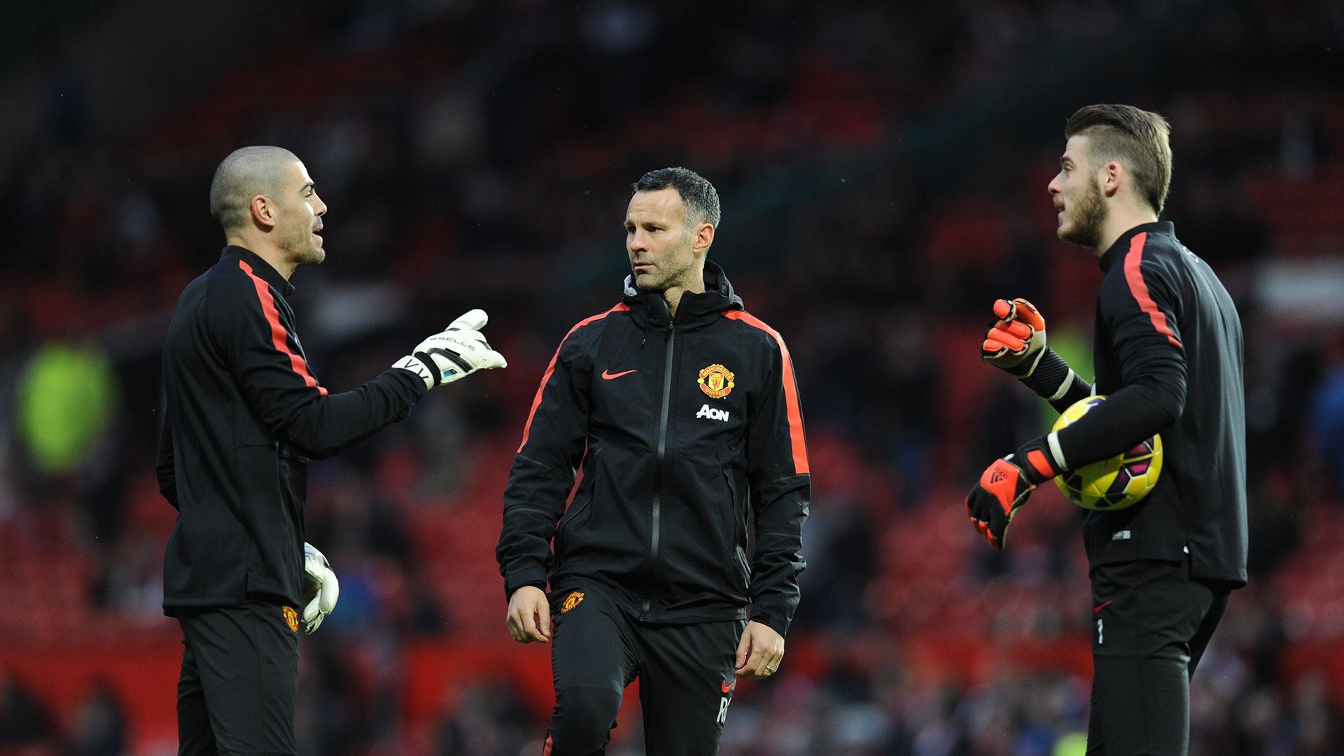 Victor Valdes Ryan Giggs David De Gea Manchester United