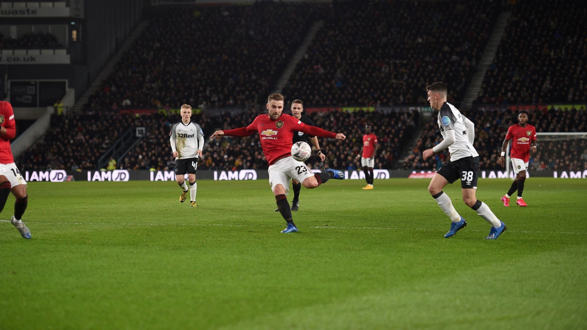 Luke Shaw Manchester United 05032020