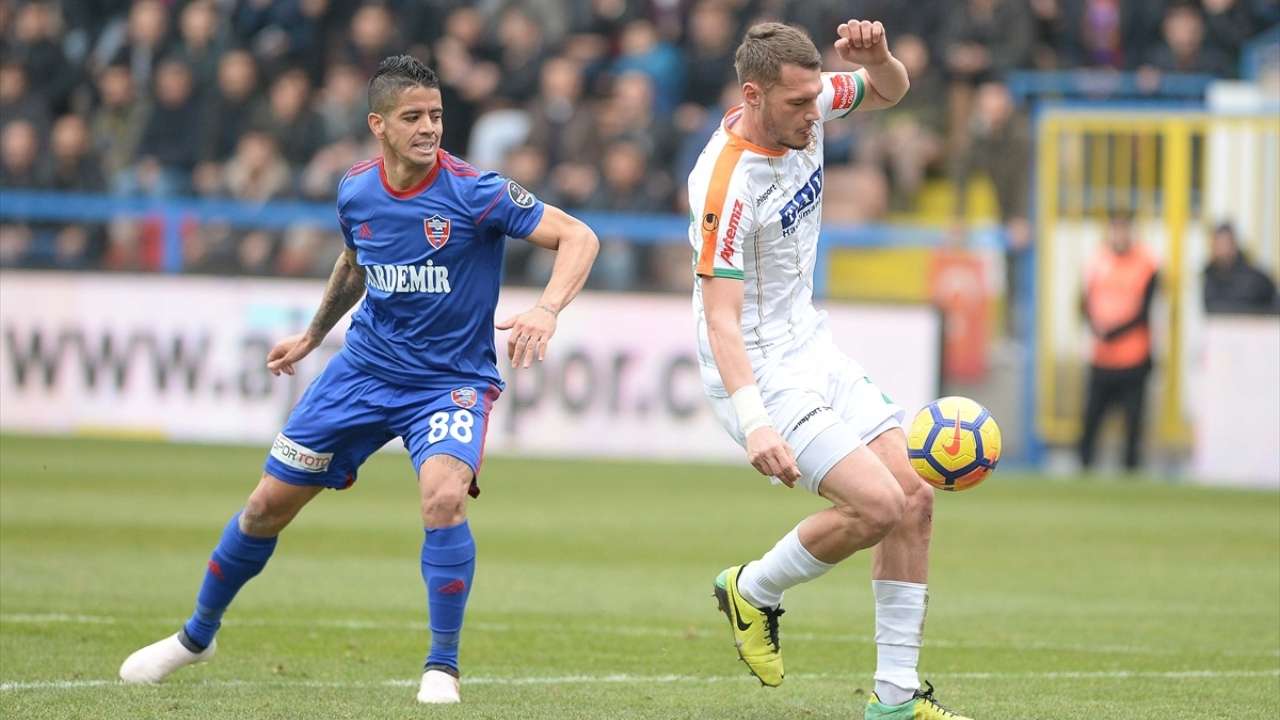 Luis Ibanez Baris Basdas Karabukspor Alanyaspor 02/03/18