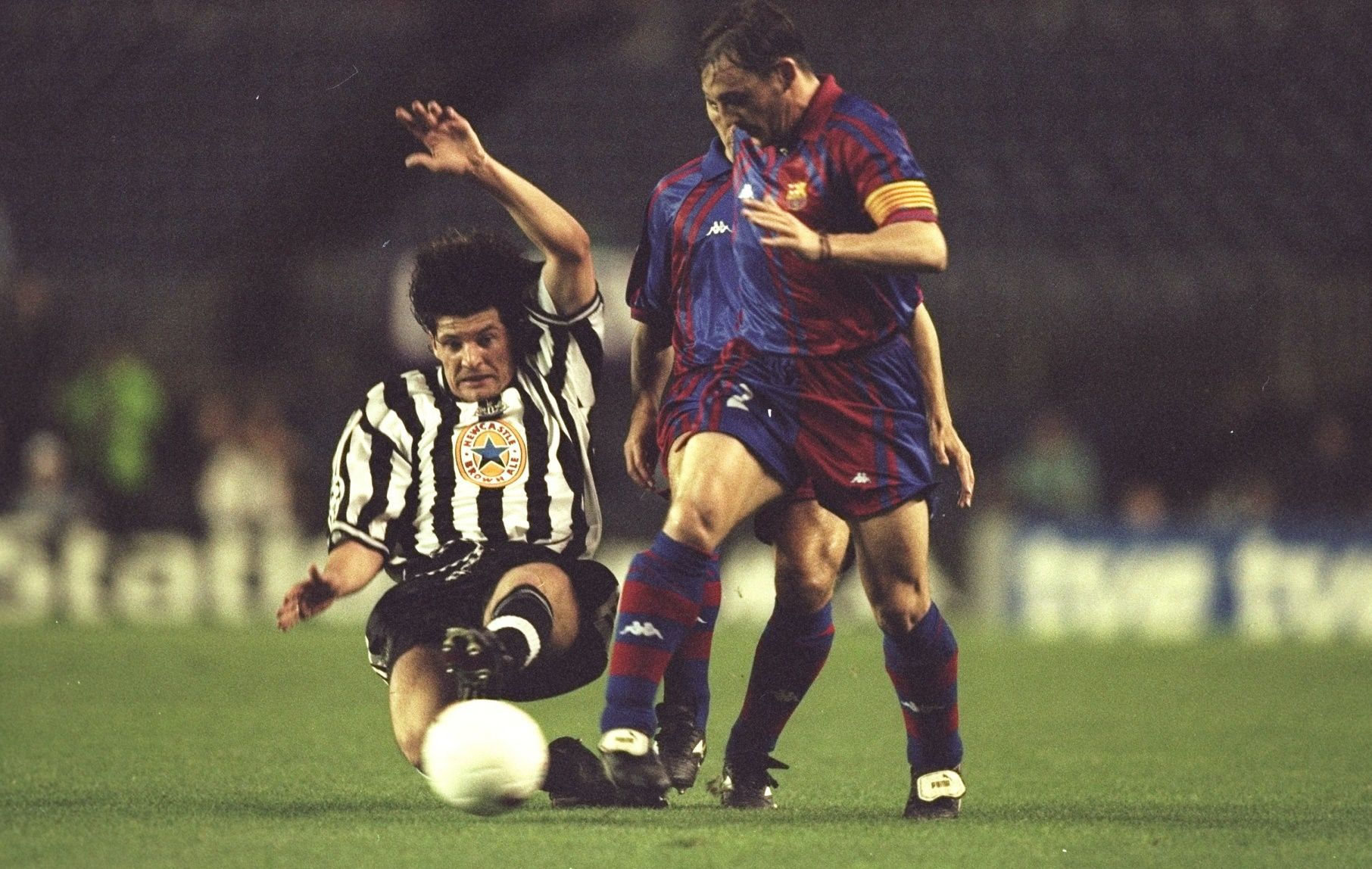 ألبيرت فيرير برشلونة نيوكاسل أليساندرو بيستوني دوري أبطال أوروبا 1997-98