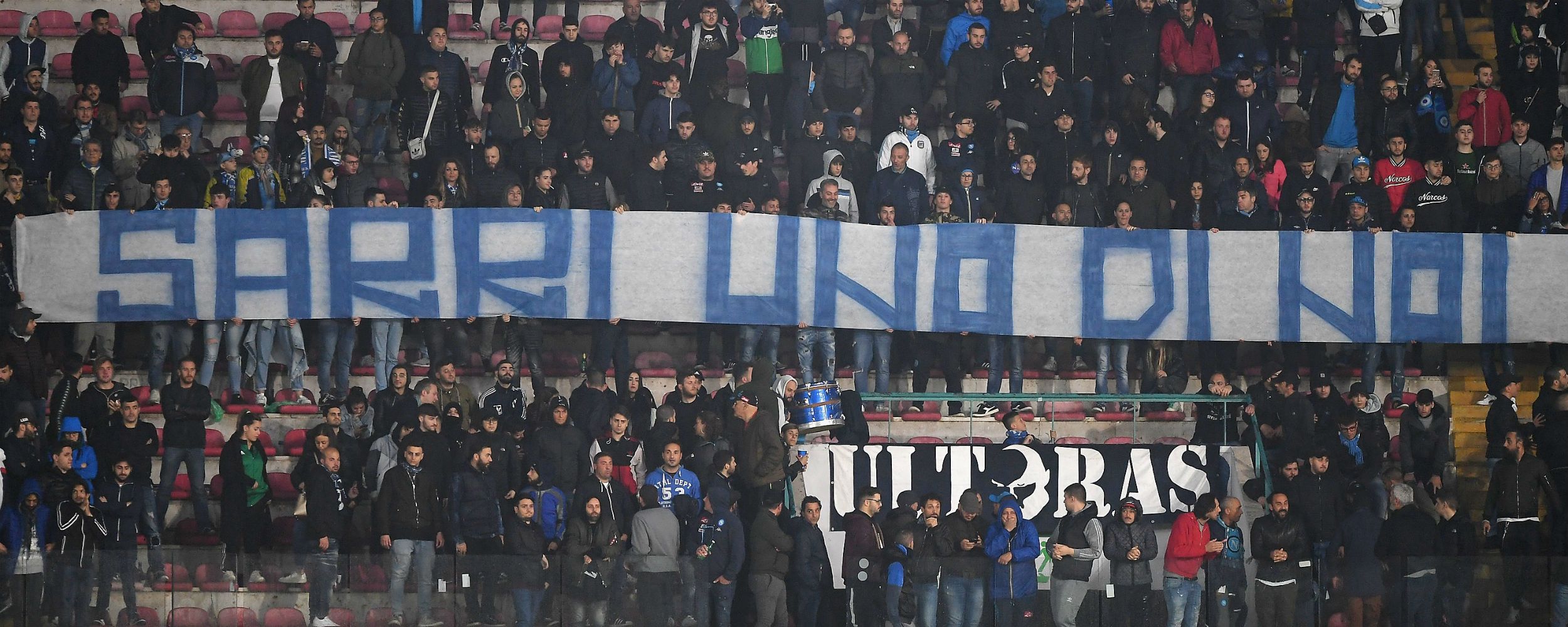 Sarri banner stadio San Paolo Napoli fans