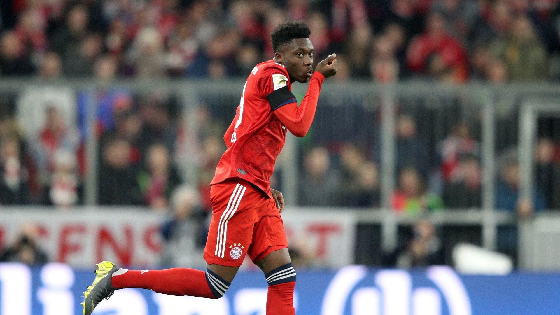 Alphonso Davies FC Bayern 2019