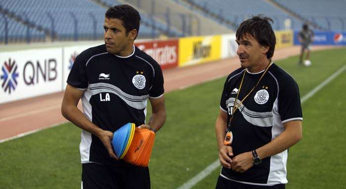 الحسين عموتة يقود مران السد قطر