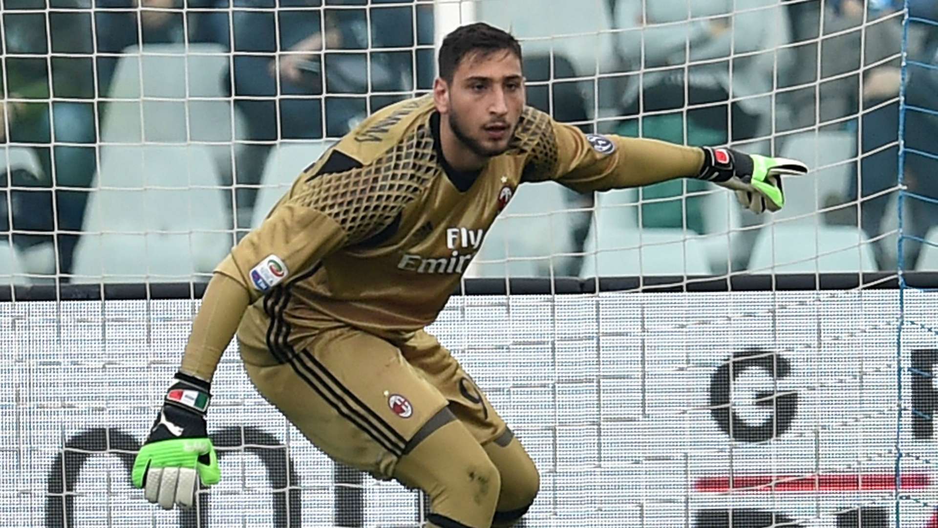 Gianluigi Donnarumma Milan Serie A 2016-17