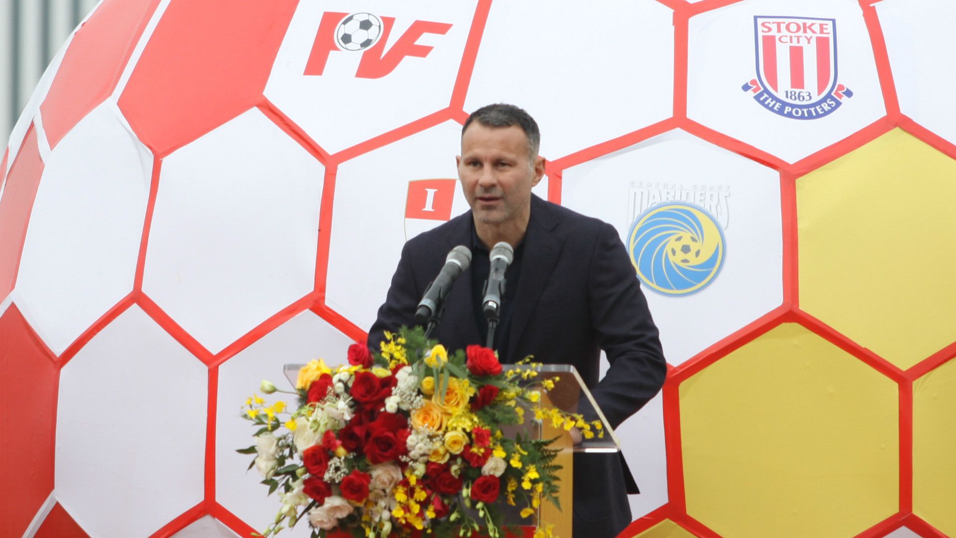 Ryan Giggs Paul Scholes at the PVF Academy