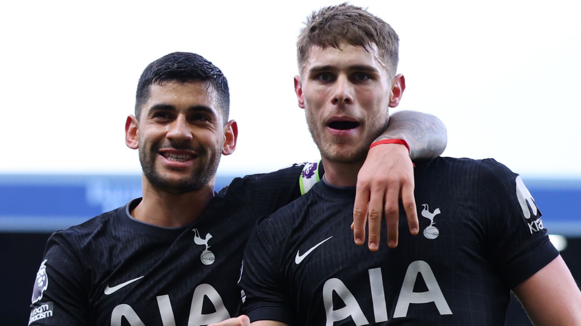 Cristian Romero Micky van de Ven Tottenham 2025-26