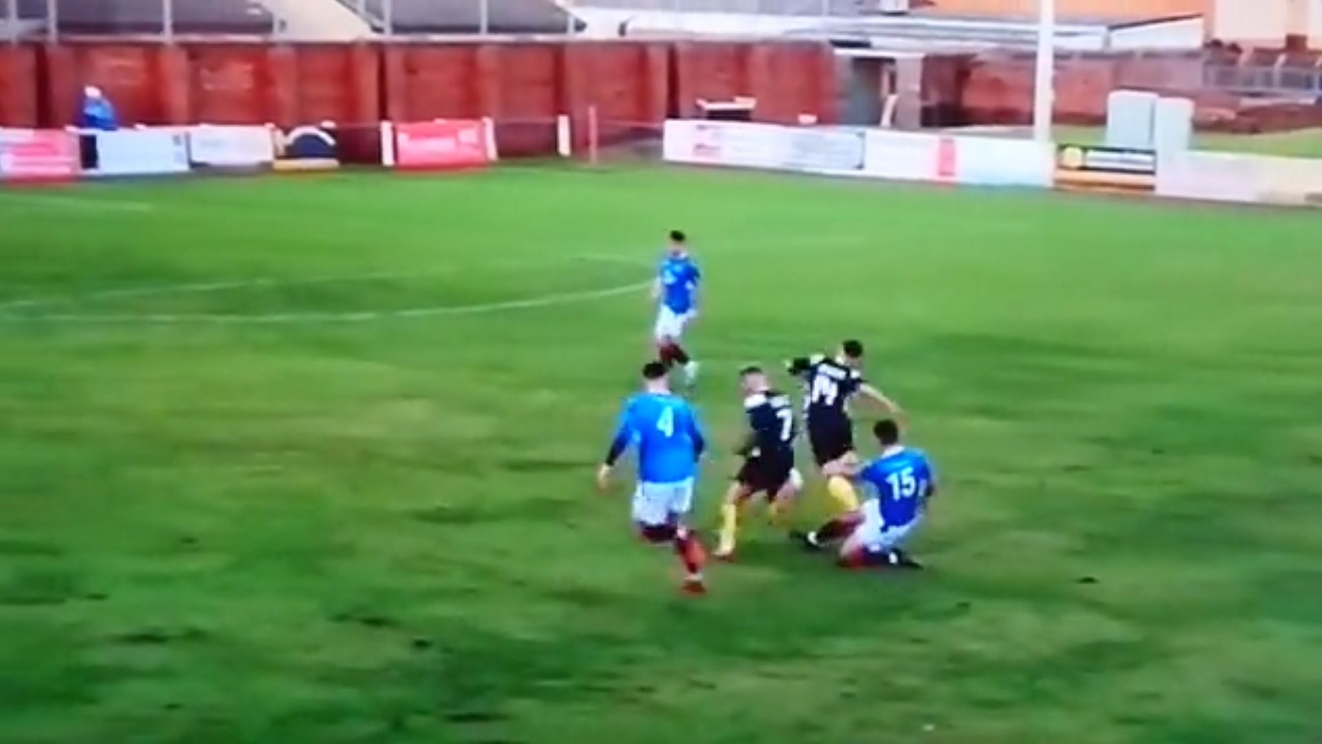 Tacle Irvine Meadow Blantyre Victoria Ecosse