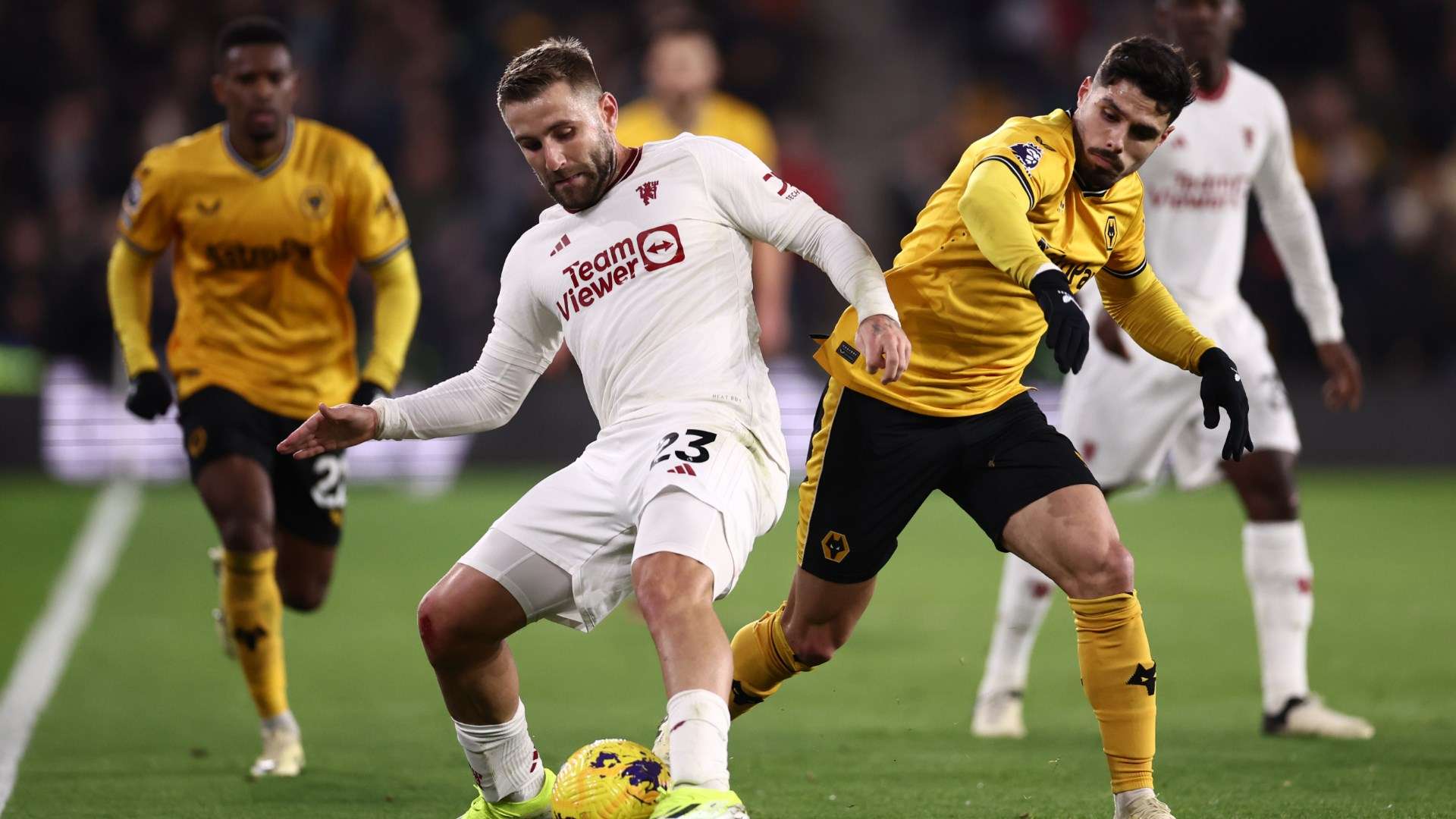 Luke Shaw Manchester United 2023-24