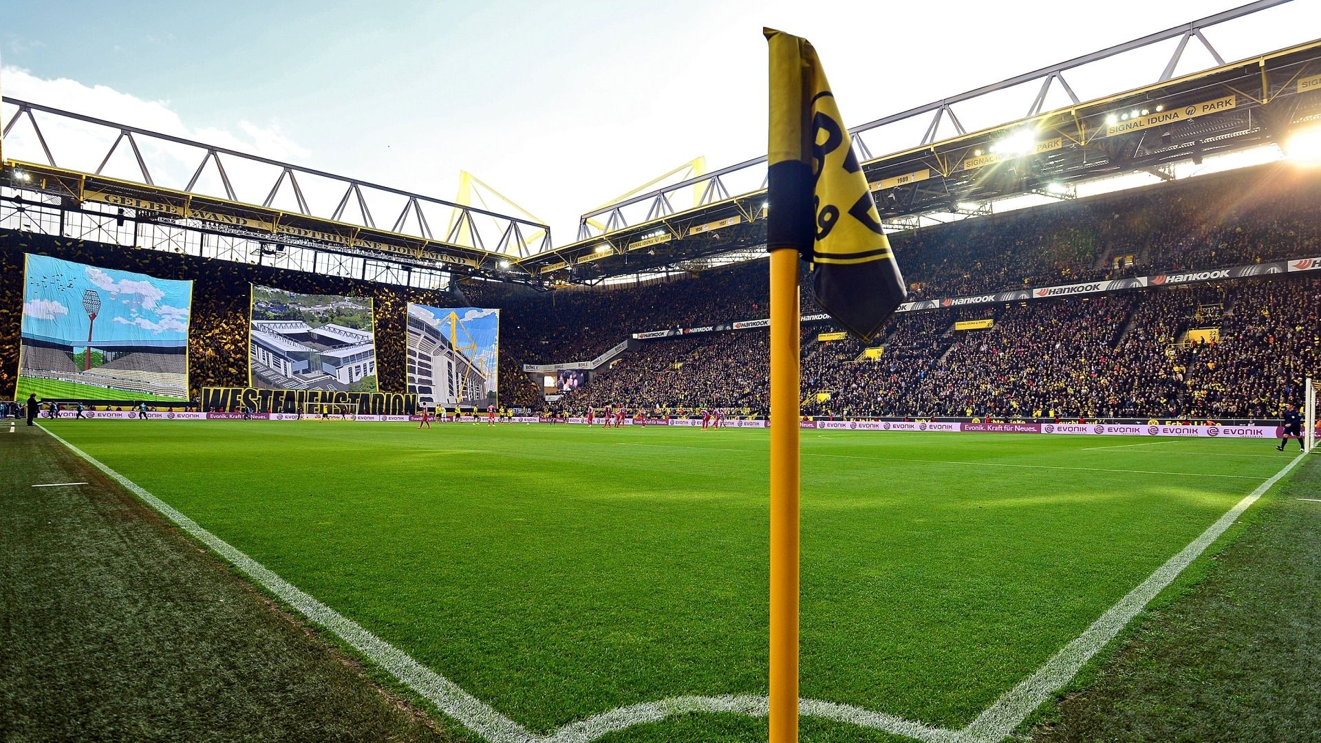 Signal Iduna Park General View