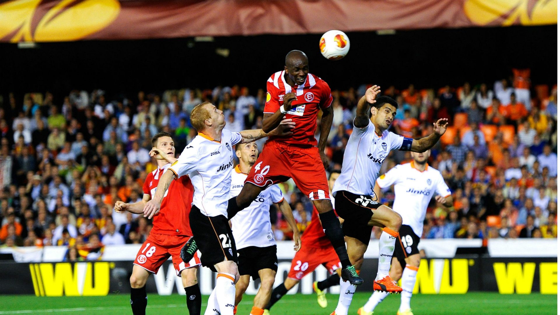 Valencia Sevilla Mbia goal