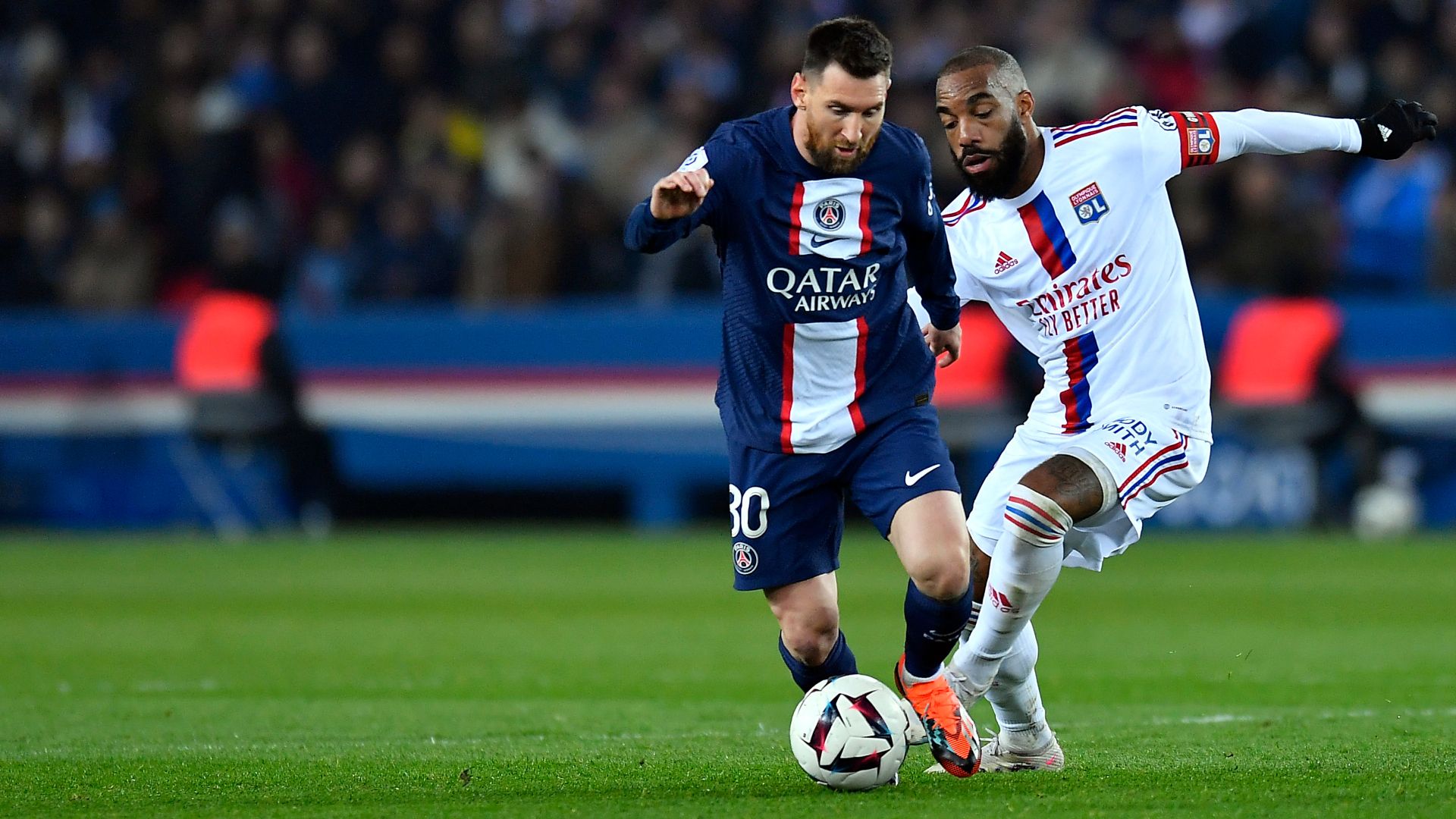 Alexandre Lacazette Lionel Messi Lyon PSG Ligue 1