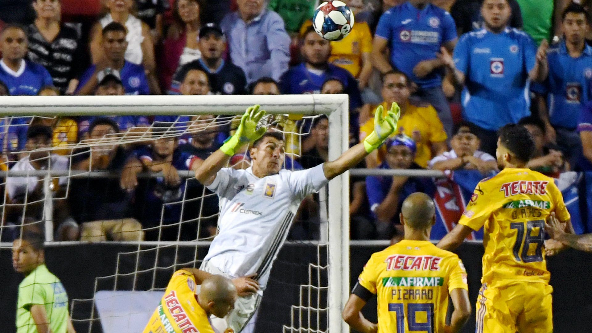 Nahuel Guzman Tigres Cruz Azul 19092019